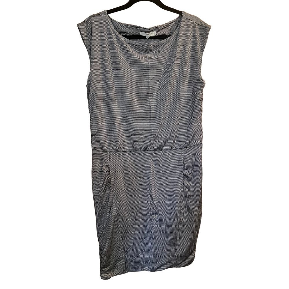 B&W Striped Body Contour Casual Dress  // Athleta Inc. Women's Size L